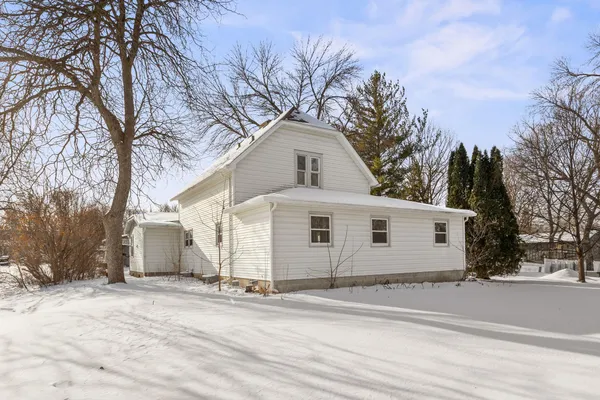 $270,000 | 737 Elm Avenue East, Delano, MN 55328