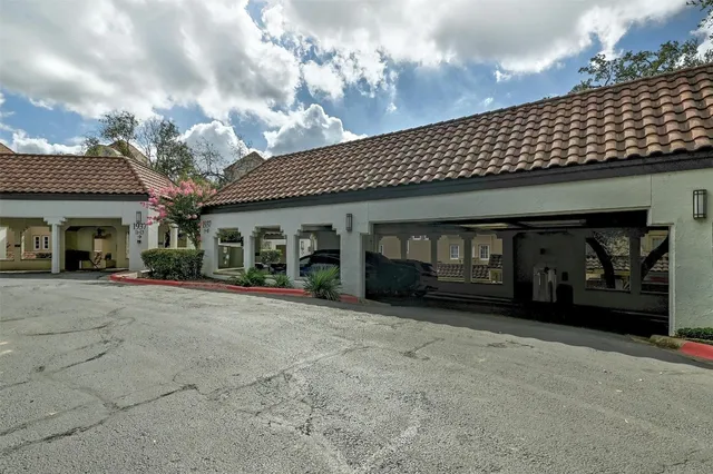 $4,500 | 1937 Rue De St Tropez, Unit 9, Austin, TX 78746