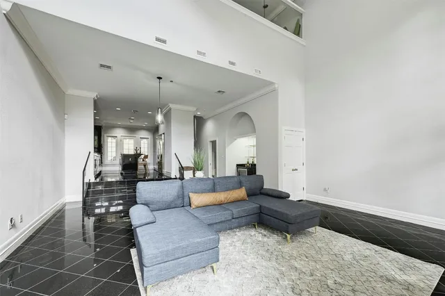 $4,500 | 1937 Rue De St Tropez, Unit 9, Austin, TX 78746