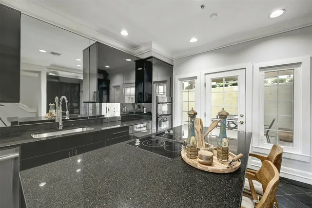 $4,500 | 1937 Rue De St Tropez, Unit 9, Austin, TX 78746