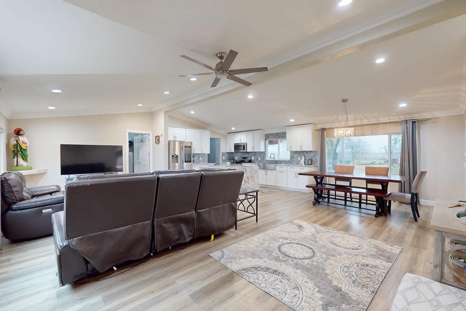 3453 La Porte Road Marysville, CA 95901 - Photo 13 of 81 a living room with furniture and a flat screen tv
