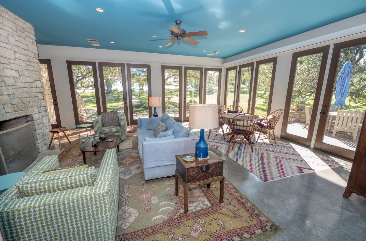 10209 Seward Plantation Road Brenham, TX 77833 - Photo 7 of 30