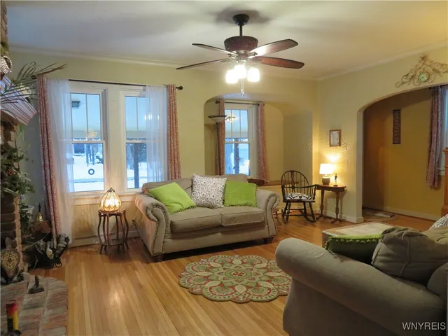 $329,900 | 5669 East Lane, Hamburg, NY 14085