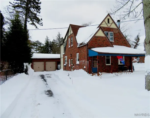 $329,900 | 5669 East Lane, Hamburg, NY 14085