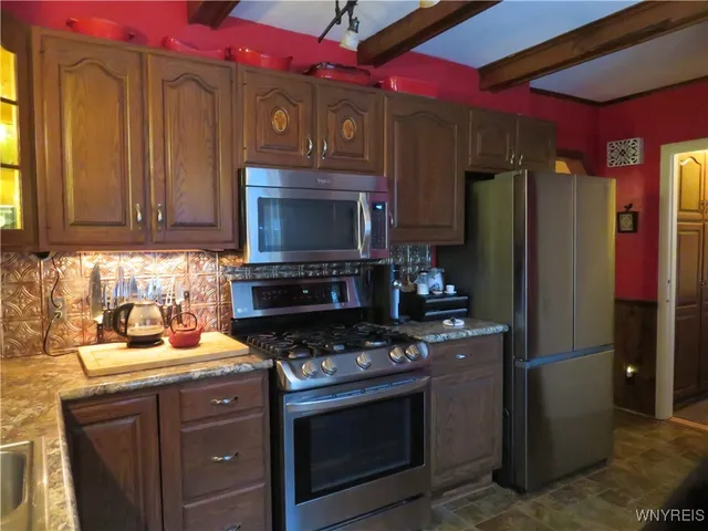 $329,900 | 5669 East Lane, Hamburg, NY 14085