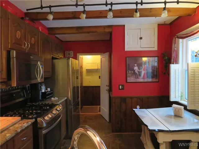 $329,900 | 5669 East Lane, Hamburg, NY 14085