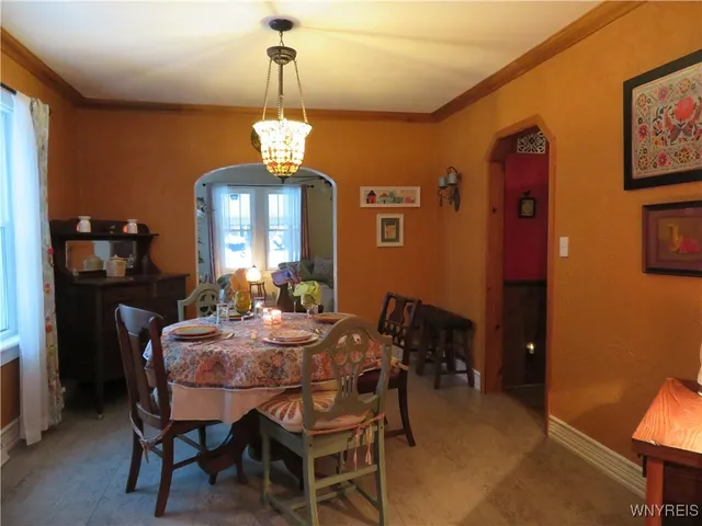 $329,900 | 5669 East Lane, Hamburg, NY 14085