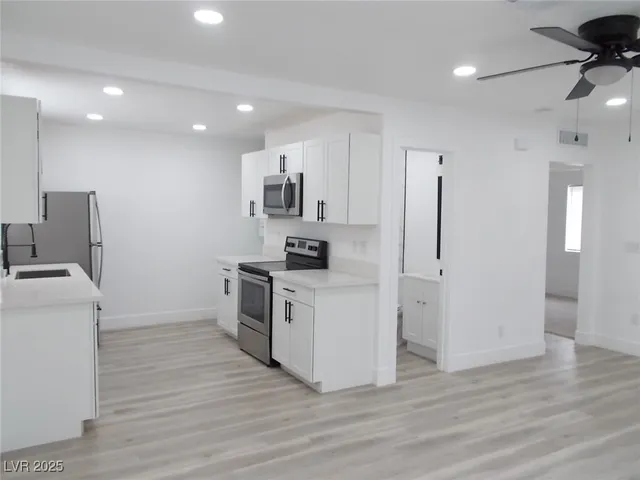 $1,375 | 532 North 9th Street, Unit A, Las Vegas, NV 89101