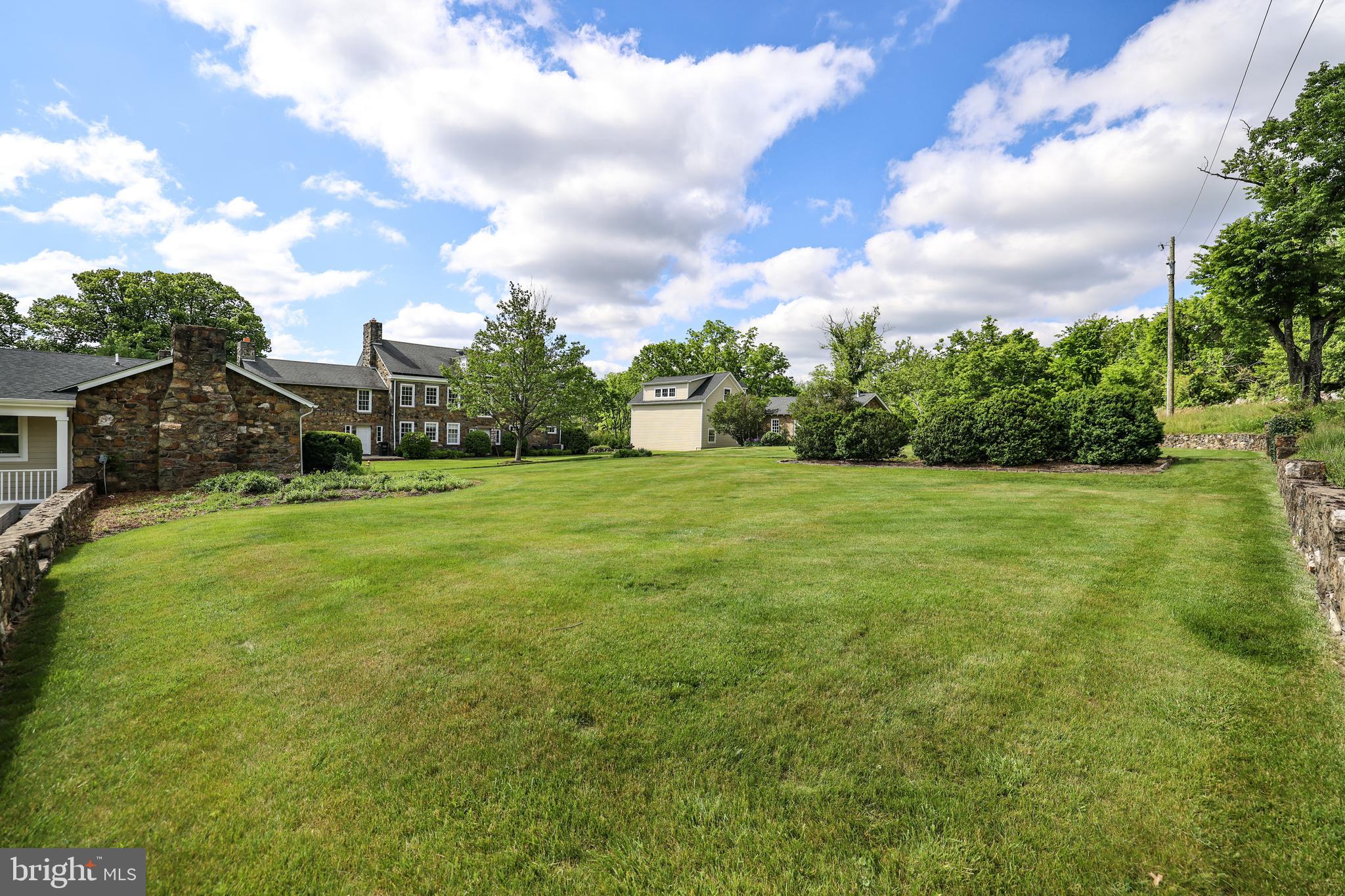 17781 Roxbury Hall Road Leesburg, VA 20175 - Photo 92 of 107 Handsome grounds with great yard space
