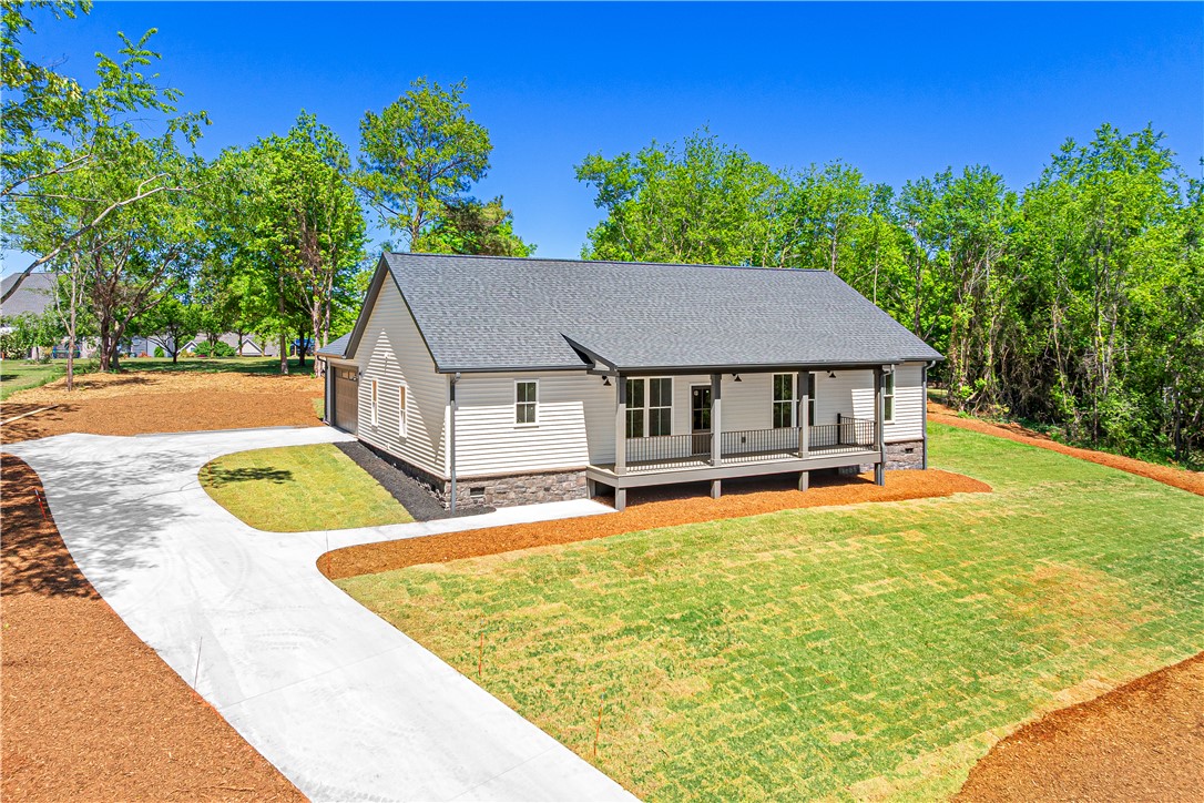 411 Calm Oak Drive Seneca, SC 29678 - Photo 1 of 25