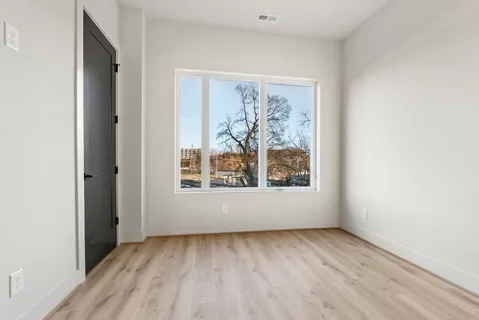 $679,900 | 106 East Fairview Drive, Nashville, TN 37203