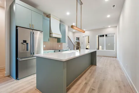 $679,900 | 106 East Fairview Drive, Nashville, TN 37203