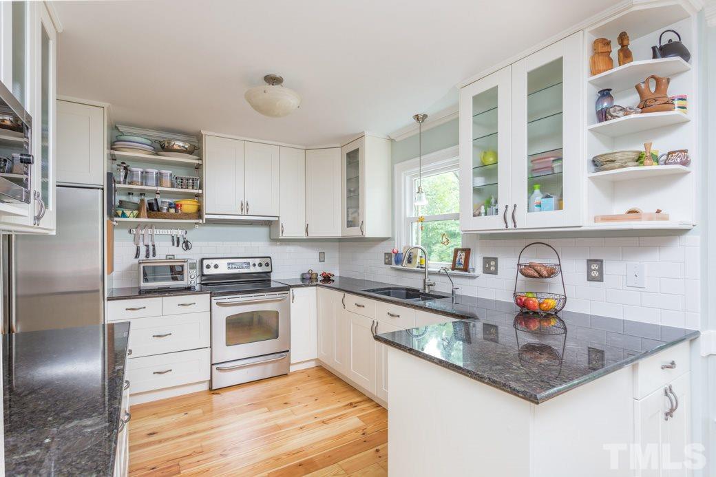 8113 Calais Court Raleigh, NC 27613 - Photo 7 of 25 Gallery Image 7
