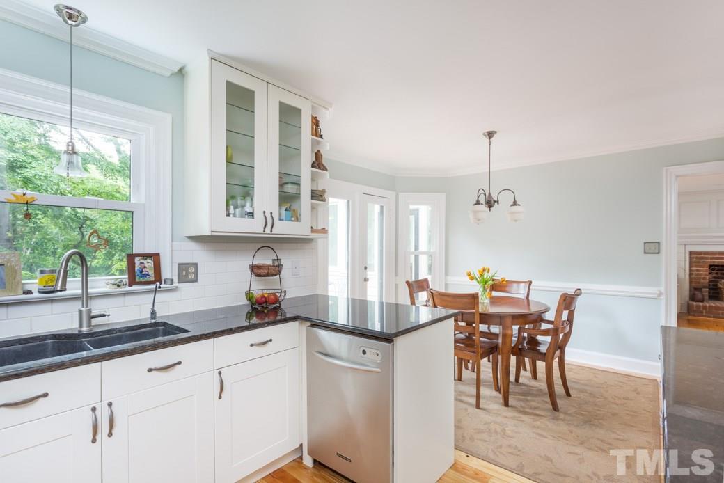 8113 Calais Court Raleigh, NC 27613 - Photo 8 of 25 Gallery Image 8