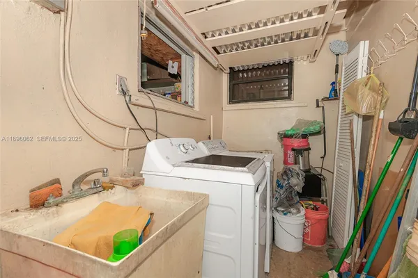 $655,000 | 3920 West 3rd Avenue, Hialeah, FL 33012
