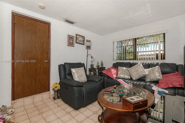 $655,000 | 3920 West 3rd Avenue, Hialeah, FL 33012