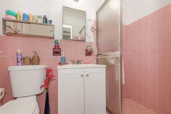$655,000 | 3920 West 3rd Avenue, Hialeah, FL 33012