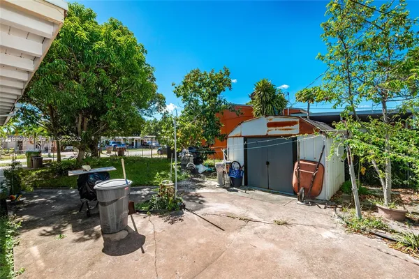 $655,000 | 3920 West 3rd Avenue, Hialeah, FL 33012