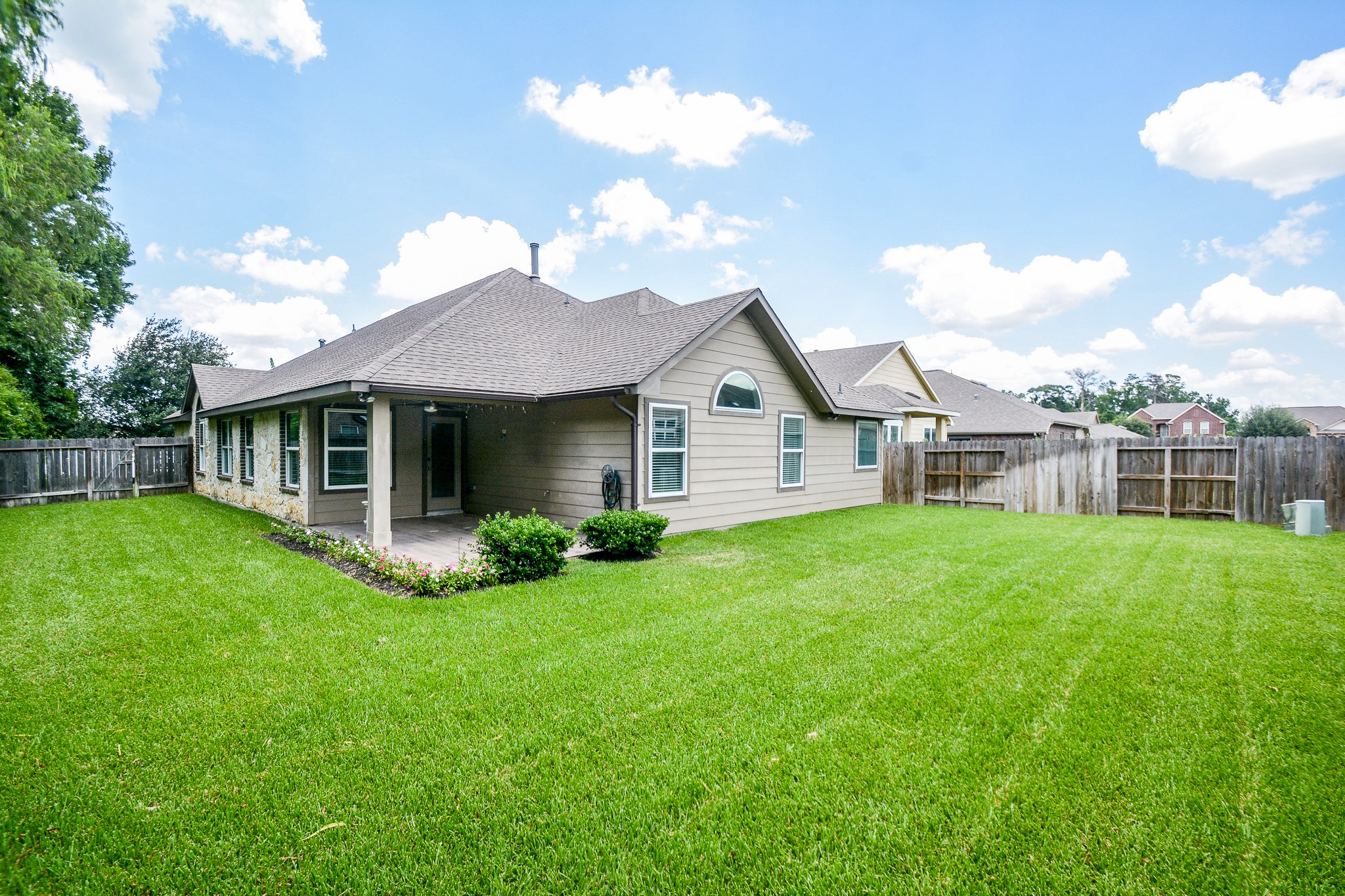 7039 Villa Mountain Lane Spring, TX 77379 - Photo 20 of 28 backyard