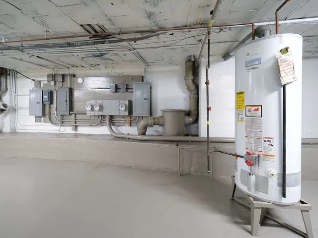 $995,000 | 4758 North Ashland Avenue, Chicago, IL 60640