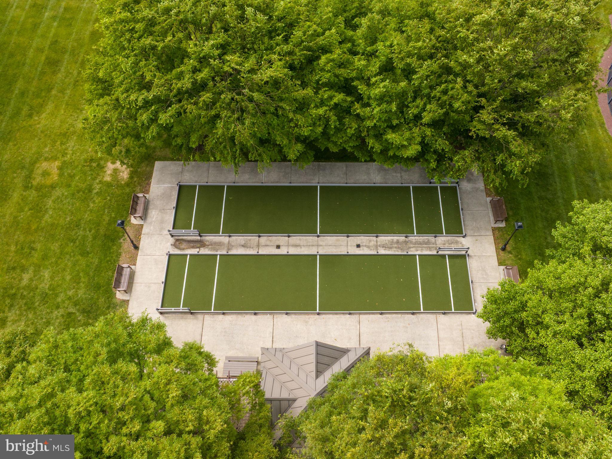 2040 Kingsview Road Macungie, PA 18062 - Photo 36 of 39 Bocce Court