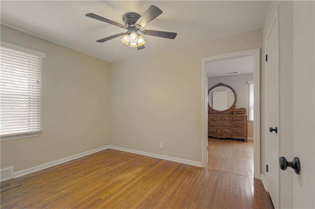 2418 Northeast Pursell Road Gladstone, MO 64119 - Photo 15 of 25
