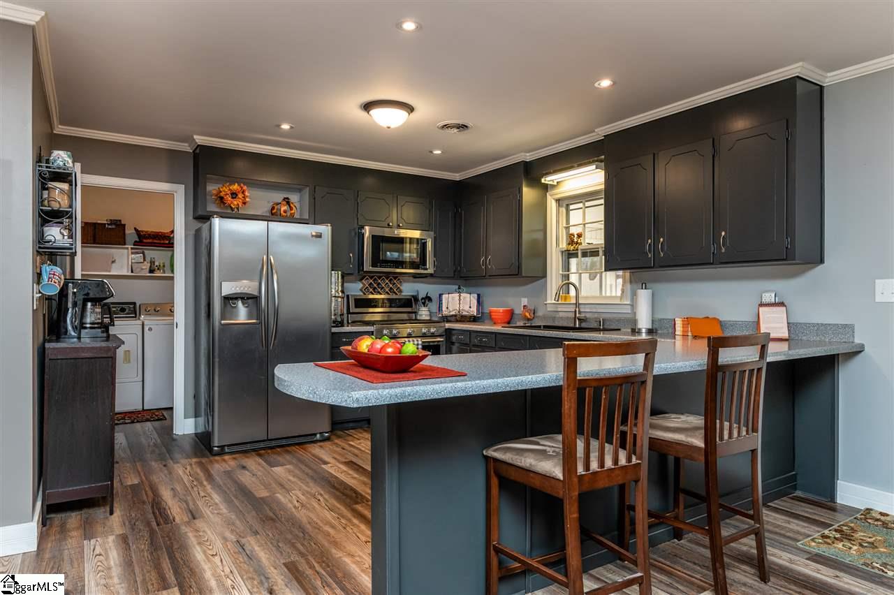 106 Brookbend Road Mauldin, SC 29662 - Photo 14 of 32 Gallery Image 14