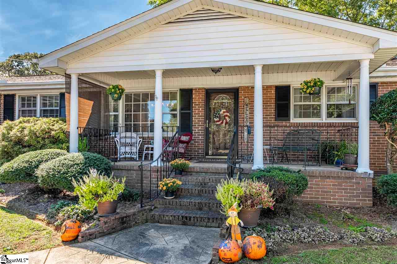 106 Brookbend Road Mauldin, SC 29662 - Photo 3 of 32 Gallery Image 3