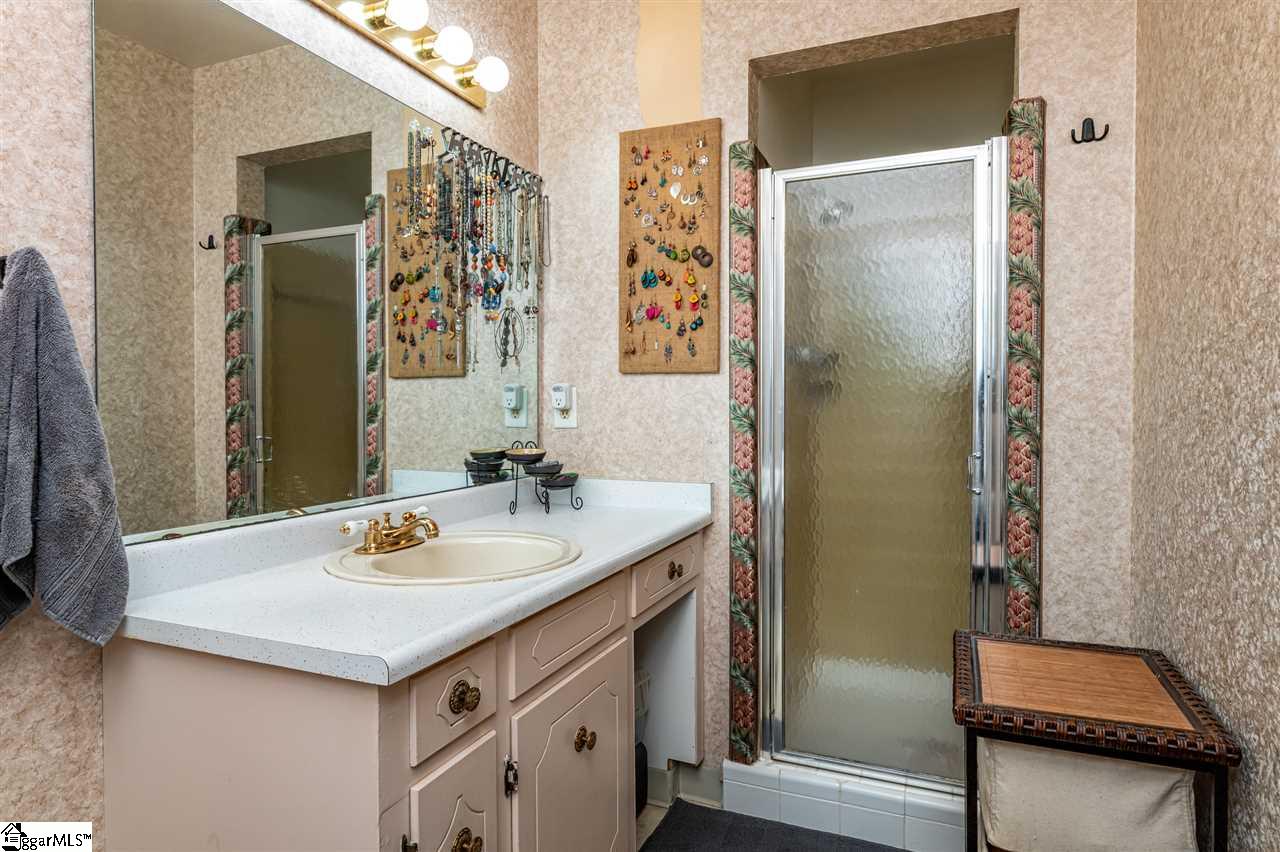 106 Brookbend Road Mauldin, SC 29662 - Photo 24 of 32 Gallery Image 24
