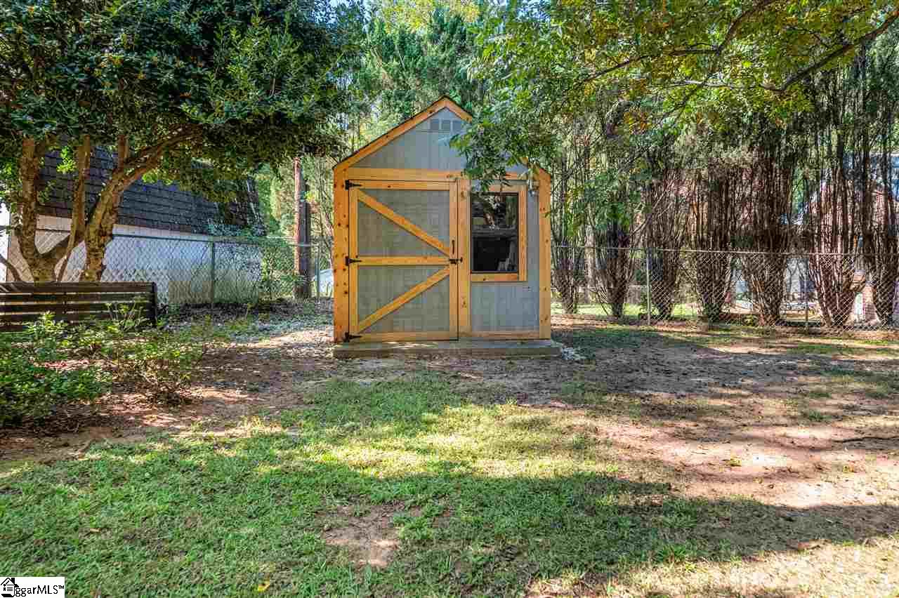 106 Brookbend Road Mauldin, SC 29662 - Photo 4 of 32 Gallery Image 4