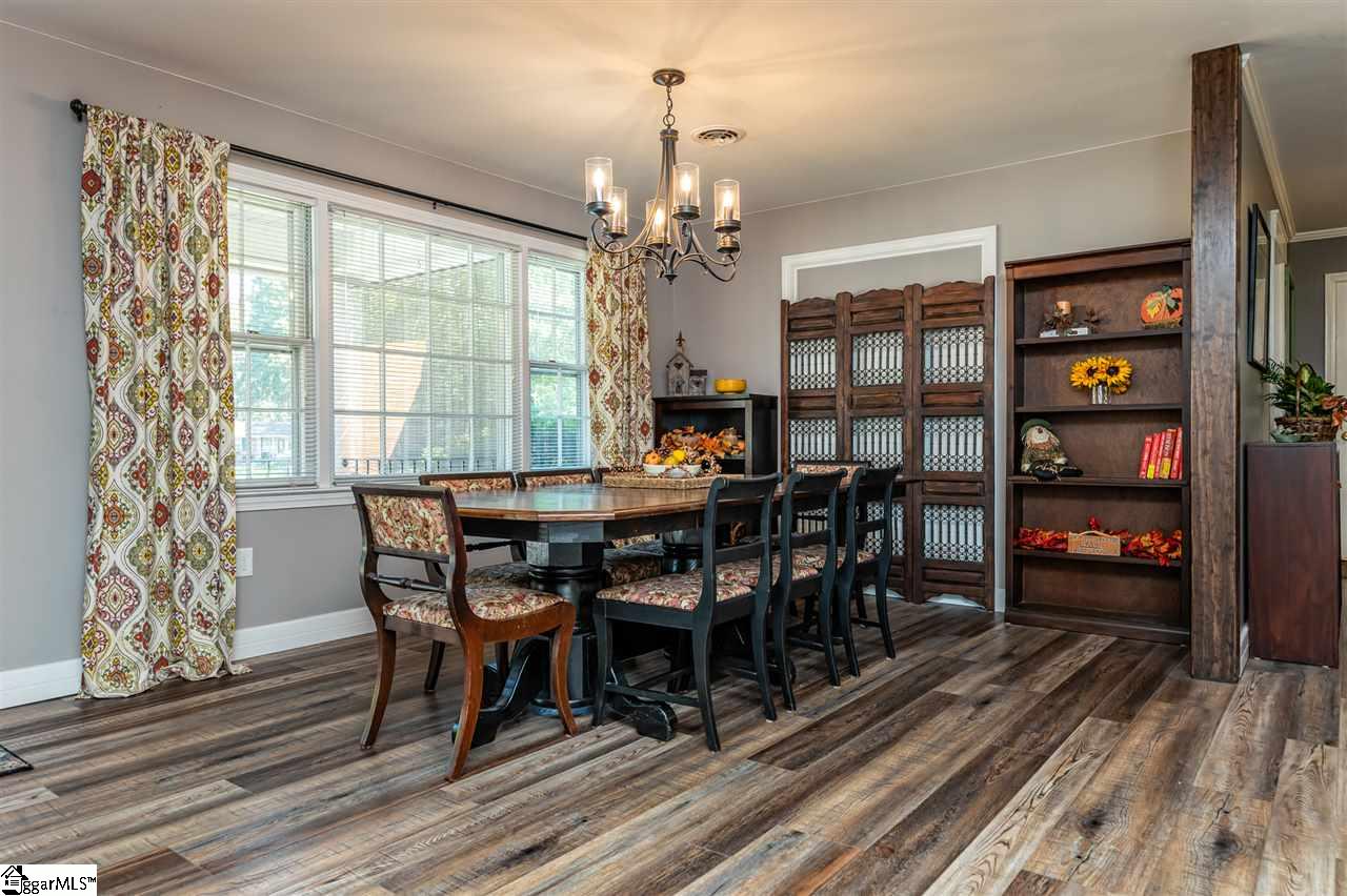 106 Brookbend Road Mauldin, SC 29662 - Photo 7 of 32 Gallery Image 7