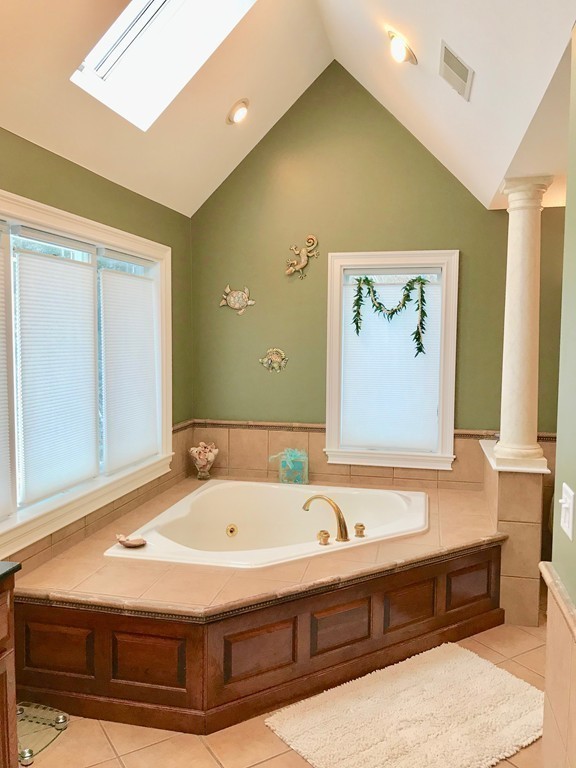11 Kate's Lane Boxford, MA 01921 - Photo 20 of 30 a bathroom with a bathtub and a sink