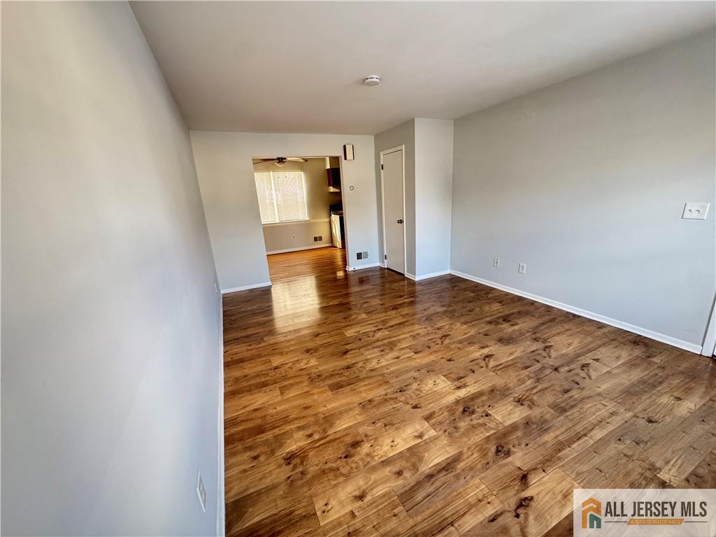 15 Hanover Square, Unit C Middlesex, NJ 08846 - Photo 16 of 27