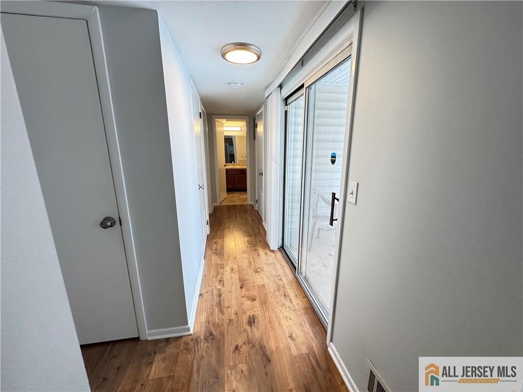 15 Hanover Square, Unit C Middlesex, NJ 08846 - Photo 20 of 27