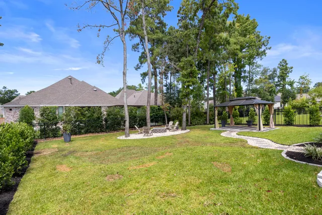 $940,000 | 208 South Empress Green Place, Montgomery, TX 77316