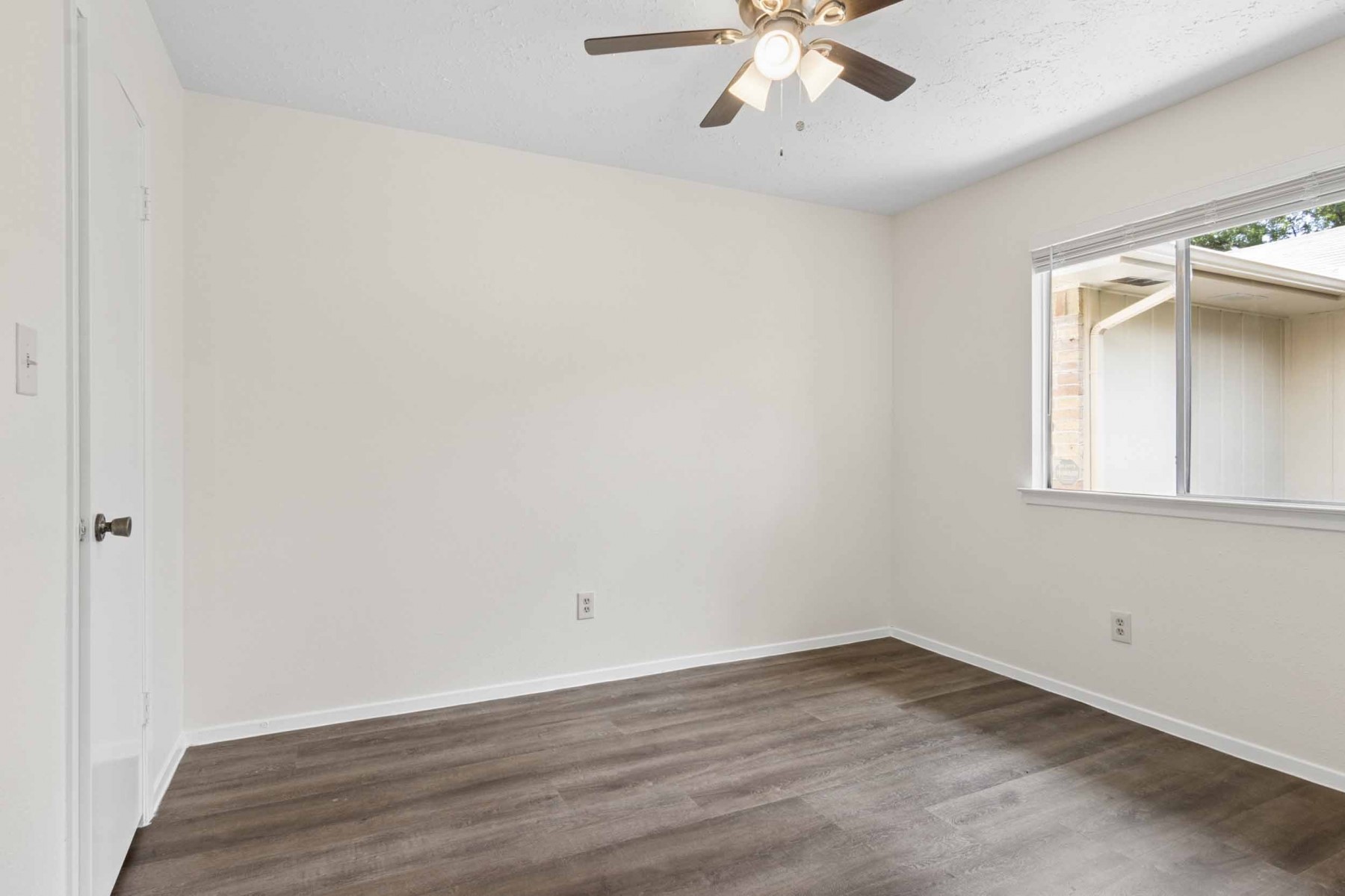 10411 Rabbit Oak Drive Houston, TX 77065 - Photo 20 of 22 Secondary bedroom