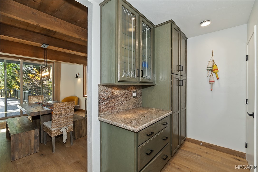 39343 Aurora Road Big Bear Lake, CA 92315 - Photo 16 of 50 a room with furniture and window