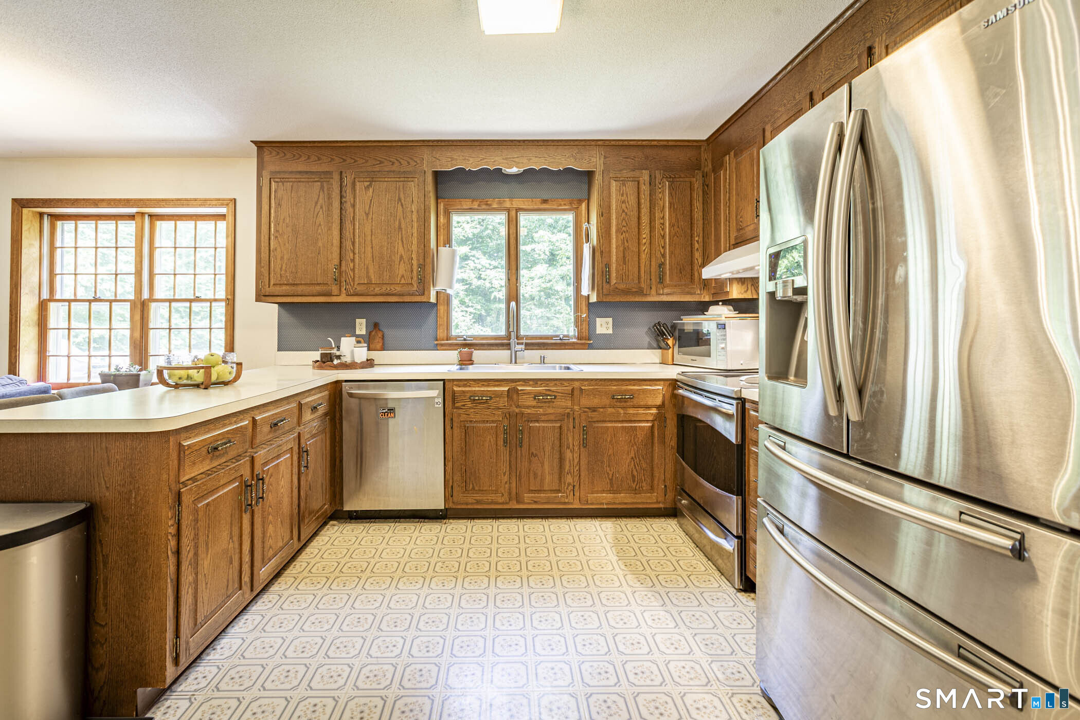 27 West Street Hebron, CT 06248 - Photo 10 of 30
