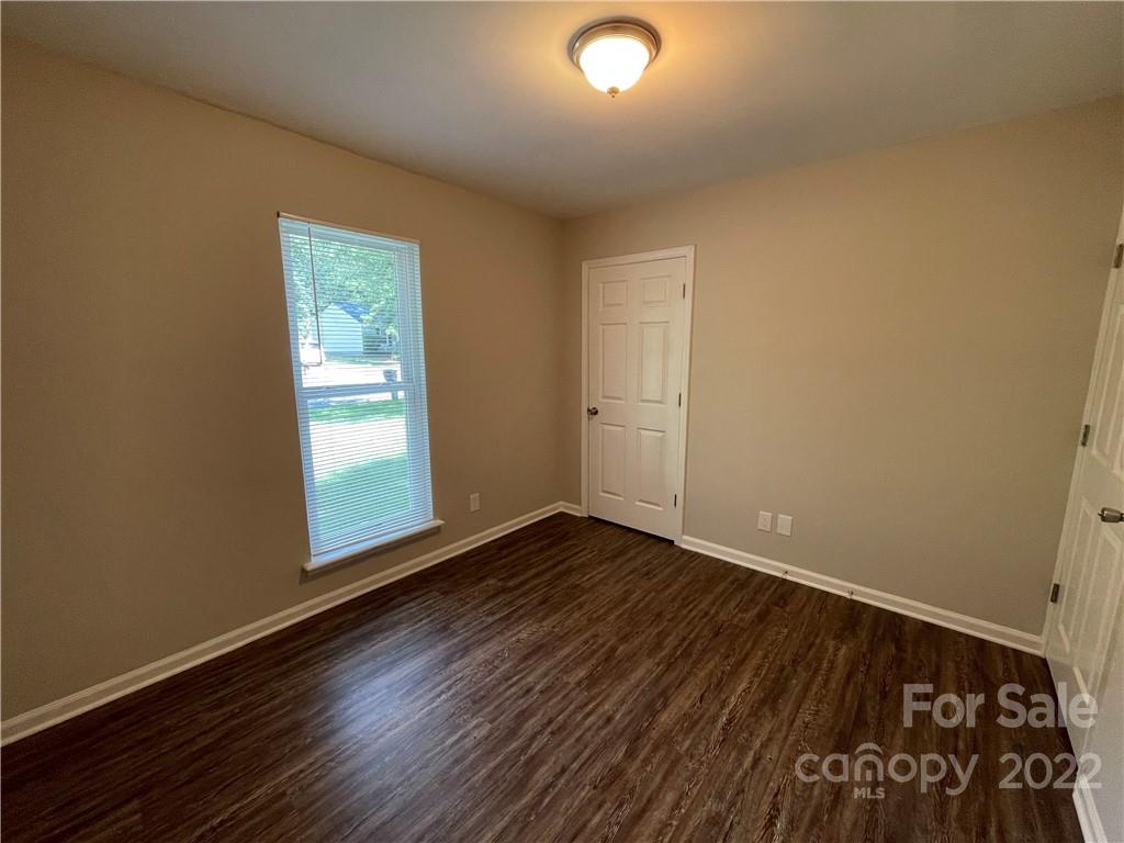 6838 North Ridge Court Charlotte, NC 28215 - Photo 11 of 17