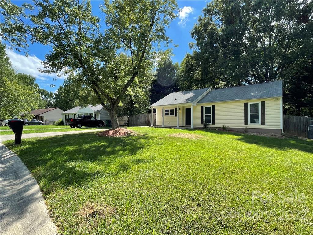 6838 North Ridge Court Charlotte, NC 28215 - Photo 2 of 17