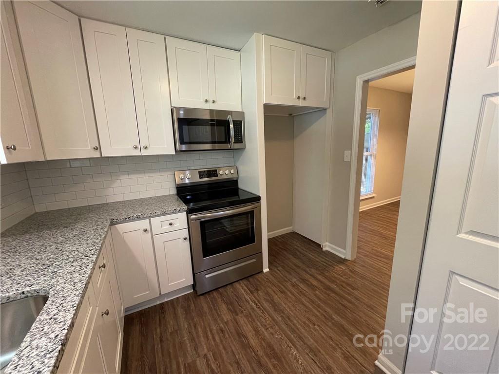 6838 North Ridge Court Charlotte, NC 28215 - Photo 6 of 17