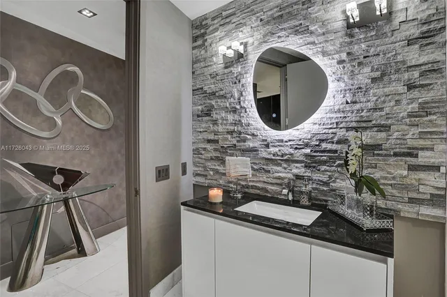 $4,850,000 | 18555 Collins Avenue, Unit 2203, Sunny Isles Beach, FL 33160