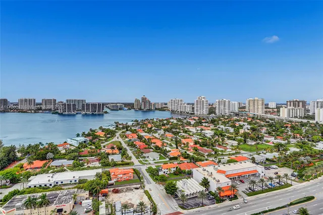 $4,850,000 | 18555 Collins Avenue, Unit 2203, Sunny Isles Beach, FL 33160