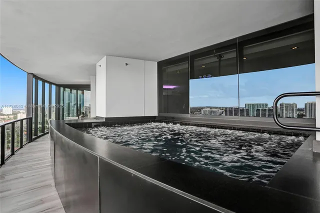 $4,850,000 | 18555 Collins Avenue, Unit 2203, Sunny Isles Beach, FL 33160