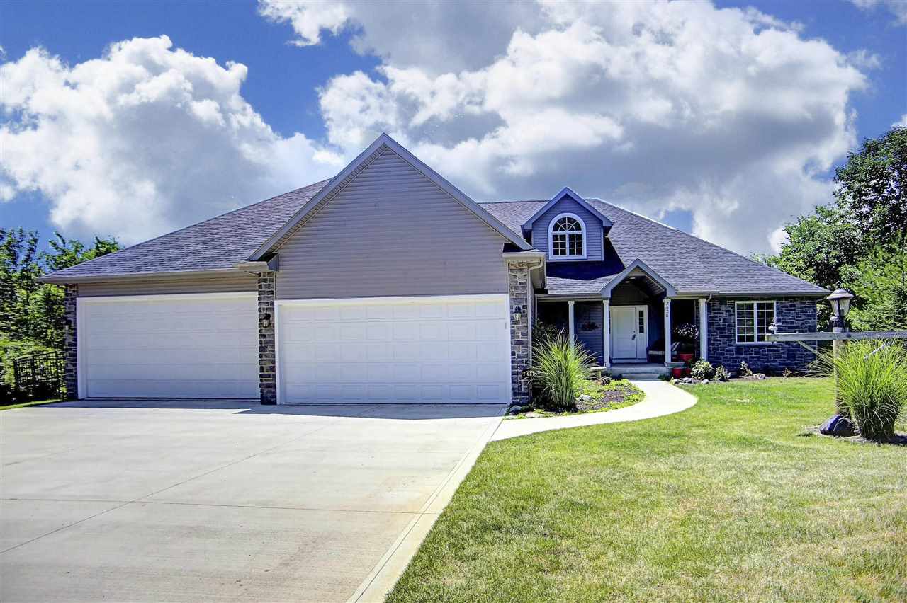 7426 Hosler Road Leo, IN 46765 - Photo 2 of 36