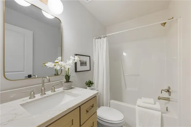 $415,000 | 180 Summit Avenue Southeast, Marietta, GA 30060