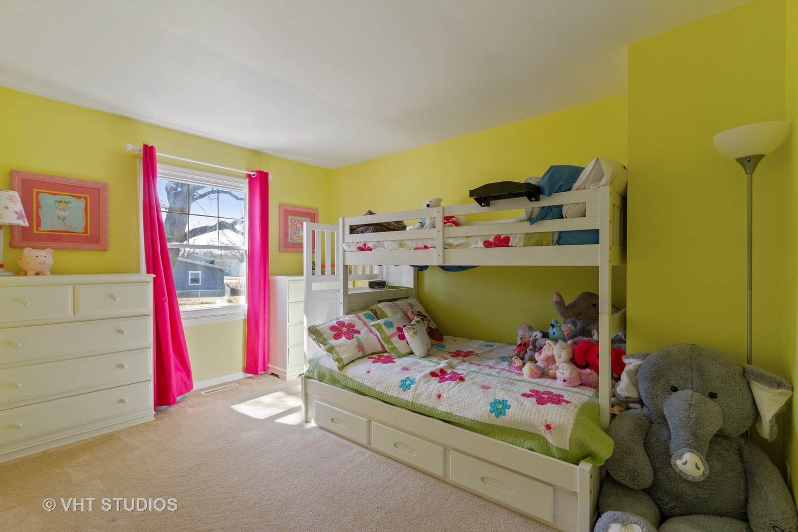 2400 Plum Tree Road Lindenhurst, IL 60046 - Photo 8 of 13 Gallery Image 8