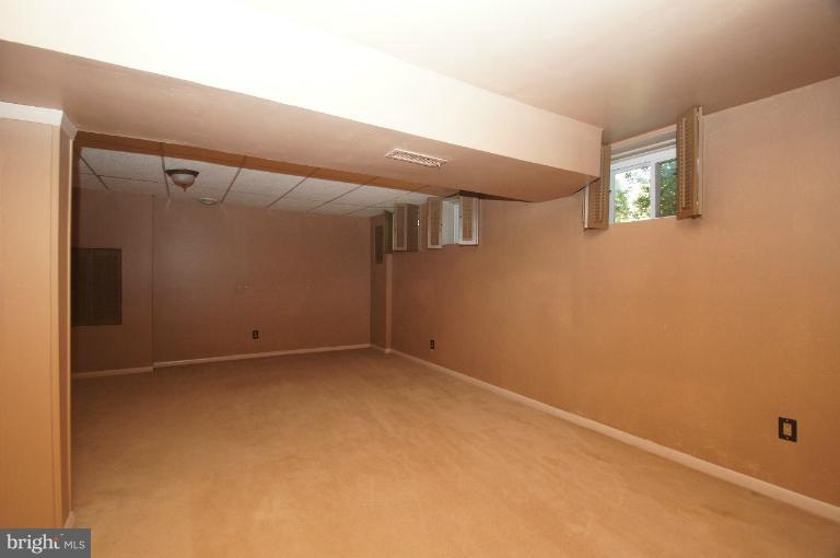 105 Boxthorn Road Abingdon, MD 21009 - Photo 22 of 30 2nd Family Room