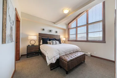 $1,540,000 | 1750 Village East Road, Unit 5402, Olympic Valley, CA 96146