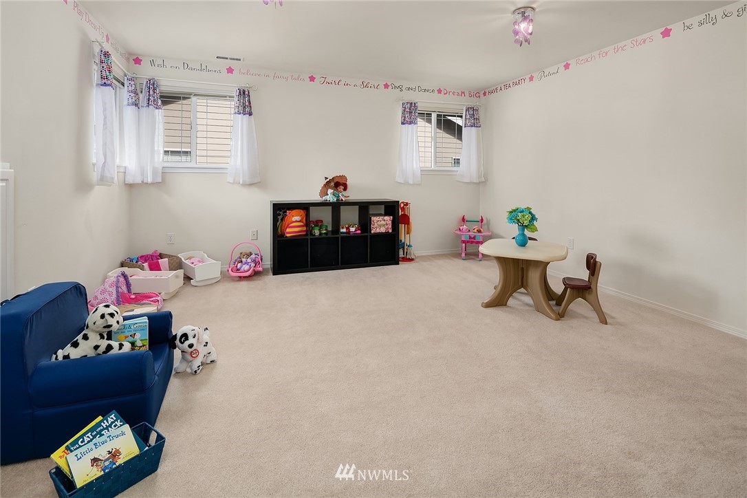 18364 160th Place Southeast Renton, WA 98058 - Photo 14 of 25 Gallery Image 14